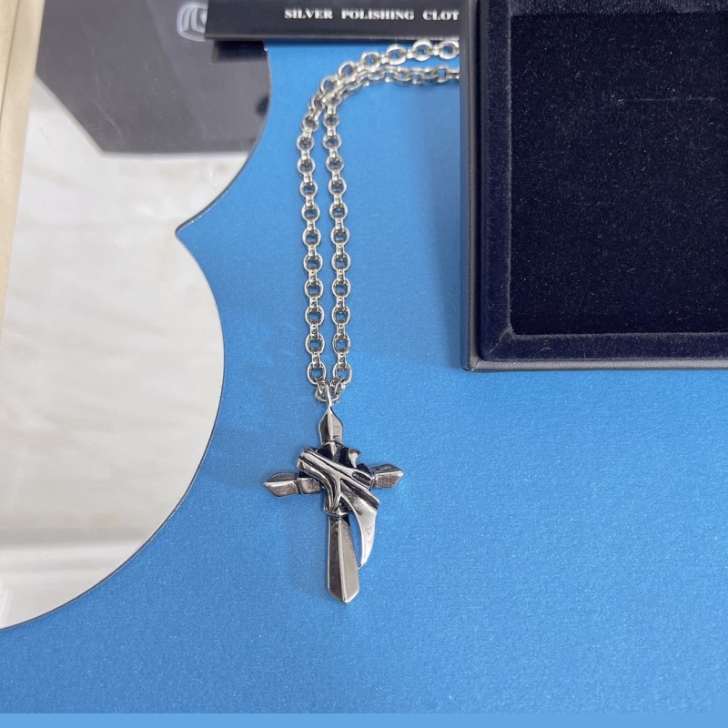 Ch**me He**ts necklaces